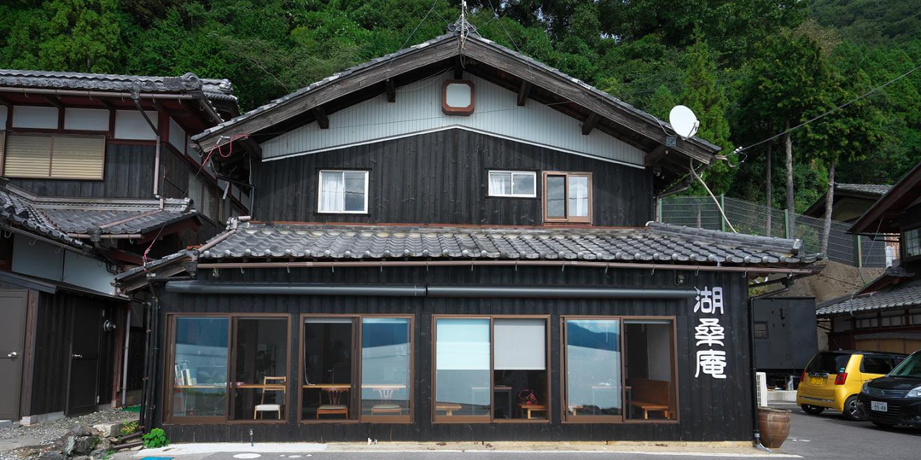 photo1