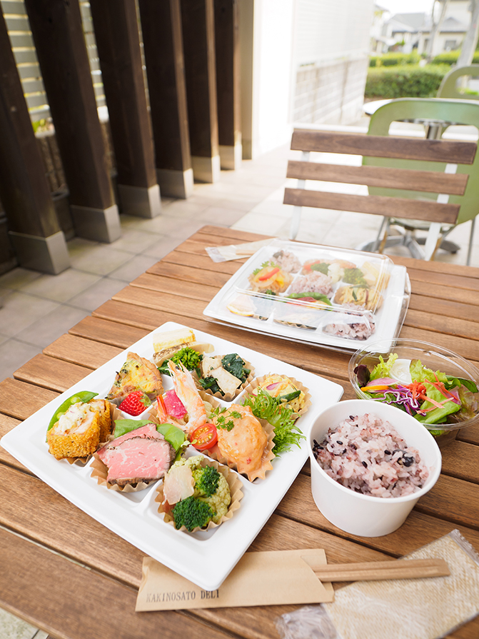 カラフルでボリューム満点 体にやさしい手作り弁当 Kakinosato Deli 滋賀県のグルメ 滋賀がもっと好きになる おでかけmoa Web フリーペーパー